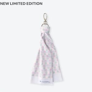 Norwex Optic Scarf Signature Floral Frost NWT